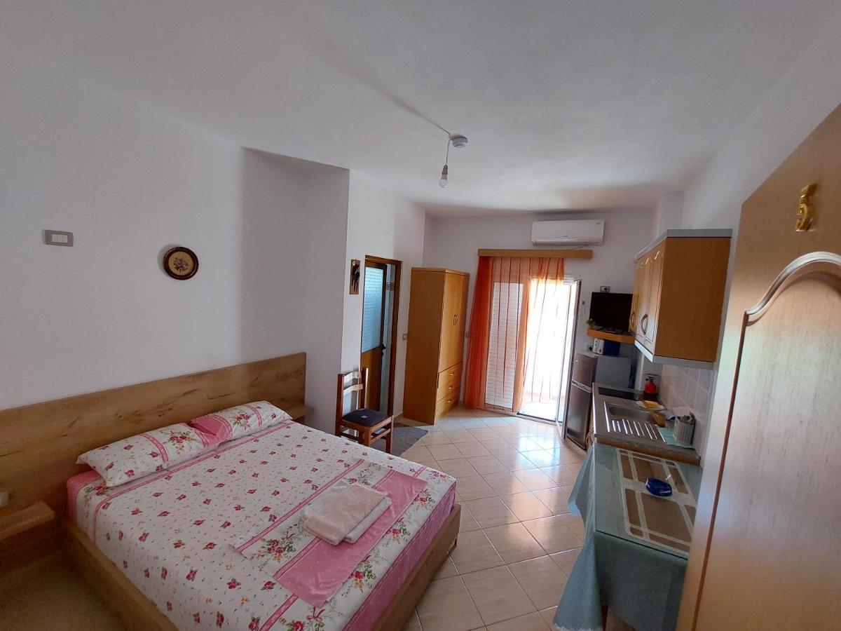 Villa Mihal Apartments Ksamil Buitenkant foto