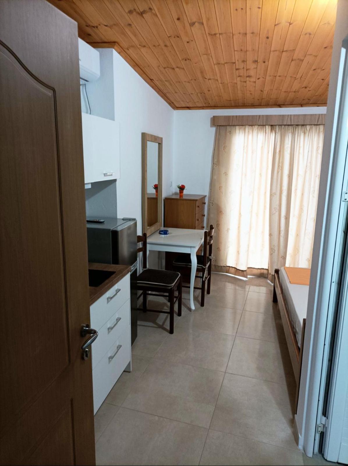 Villa Mihal Apartments Ksamil Buitenkant foto